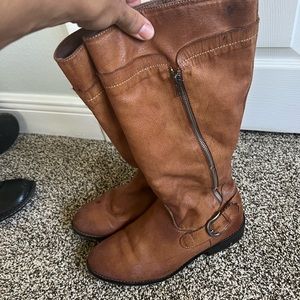Brown boots